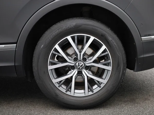 Volkswagen Tiguan (2024) — foto 7 van 43