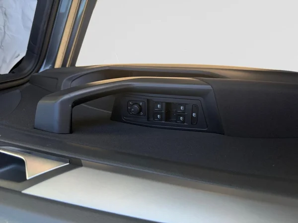 VOLKSWAGEN T-Roc (2023) — foto 16 van 20