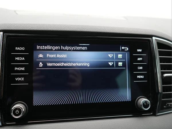 SKODA Karoq (2023) — foto 20 van 27