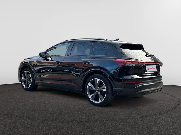 AUDI Q4 e-tron (2025) — foto 8 van 27