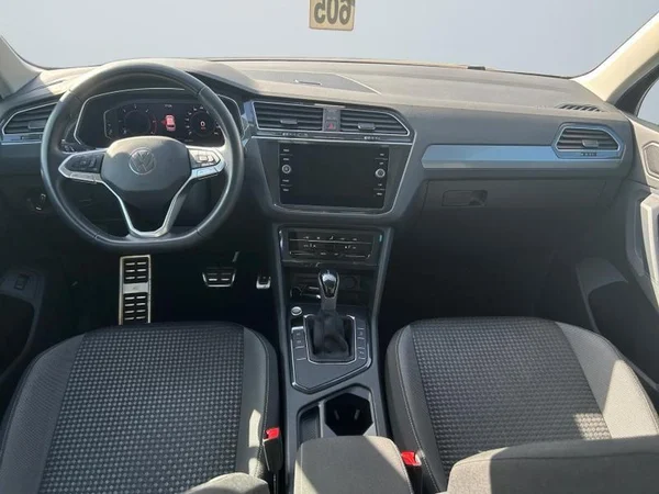 VOLKSWAGEN Tiguan Dsl (2022) — foto 6 van 31