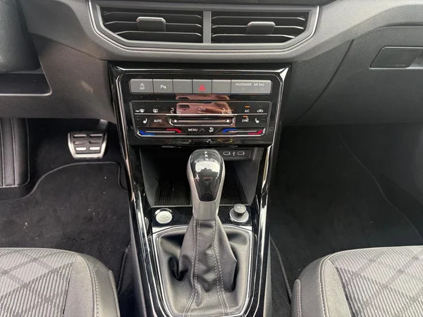VOLKSWAGEN T-Cross (2026) — foto 3 van 21