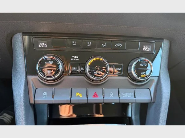 Skoda Karoq (2022) — foto 17 van 29
