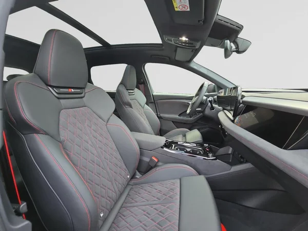 AUDI Q6 e-tron (2026) — foto 15 van 20