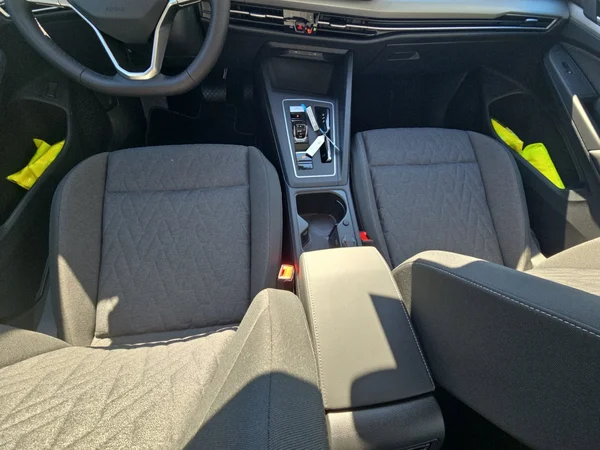 VOLKSWAGEN Golf VII SW (2025) — foto 20 van 24