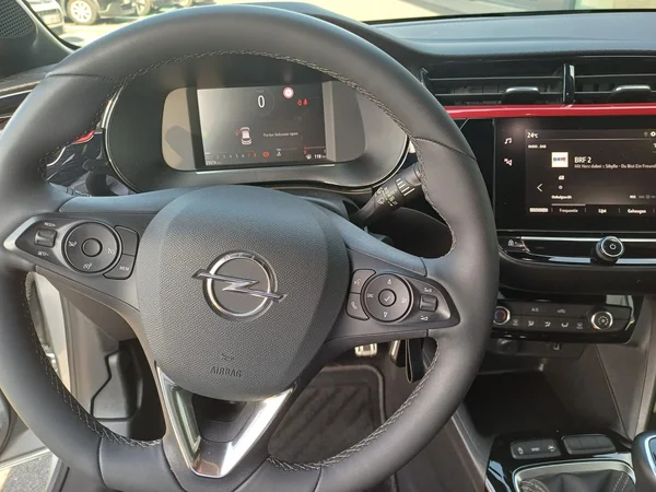 Opel Corsa (2023) — foto 6 van 18