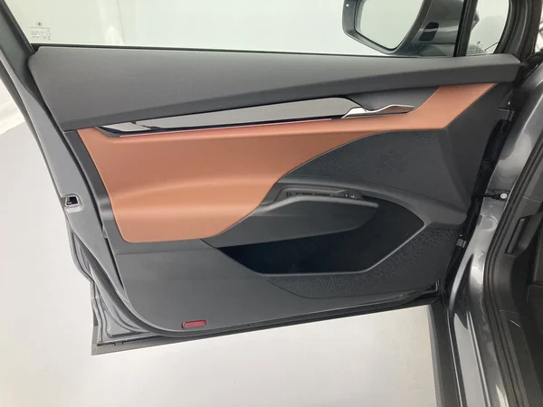 SKODA Enyaq (2023) — foto 13 van 30