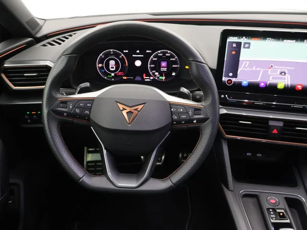 CUPRA Leon ST e-Hybrid (PHEV) (2023) — foto 4 van 26