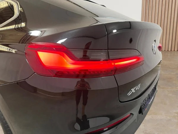 BMW X4 (2021) — foto 28 van 30