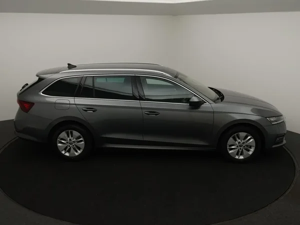 Škoda Octavia (2024) — foto 6 van 24
