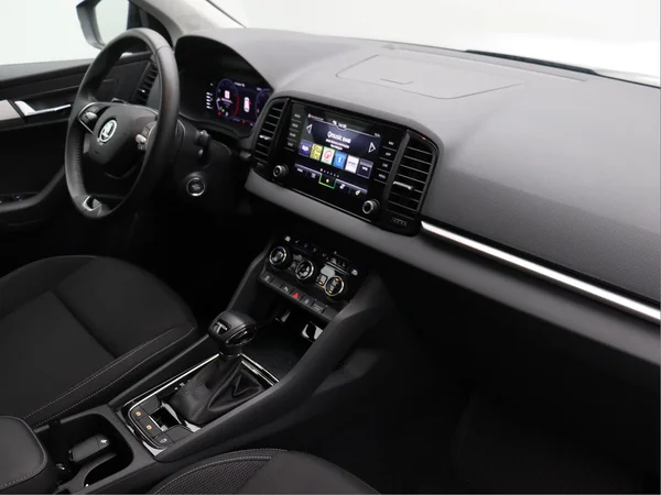 SKODA Karoq (2024) — foto 10 van 16