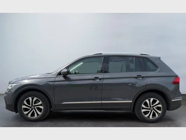 Volkswagen Tiguan (2021) — foto 21 van 27