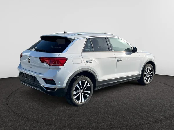 VOLKSWAGEN T-Roc (2021) — foto 16 van 20