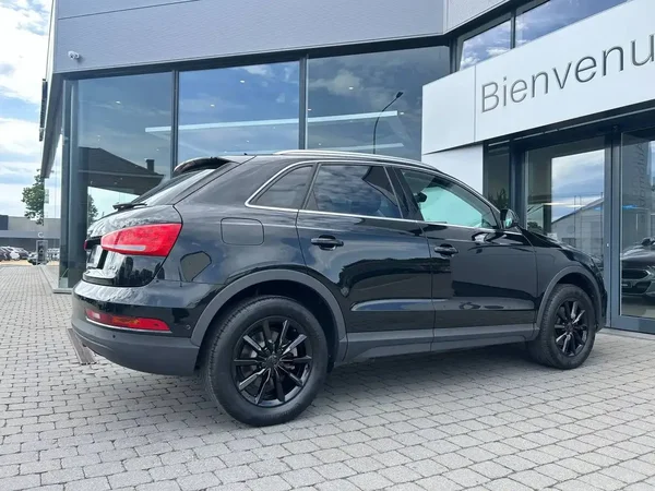 Audi Q3 (2017) — foto 6 van 15
