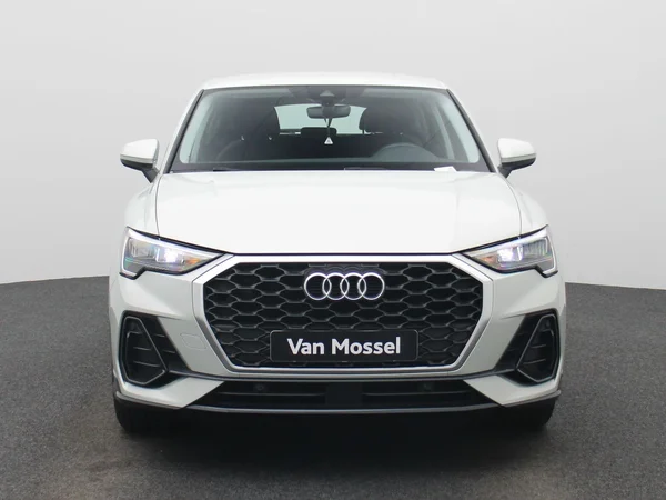 Audi Q3 (2022) — foto 23 van 40