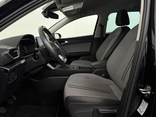 SEAT Leon (2022) — foto 2 van 28