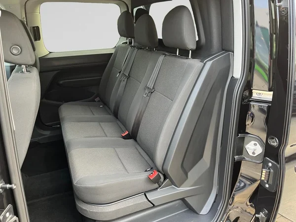 VOLKSWAGEN Caddy Maxi (2024) — foto 12 van 20