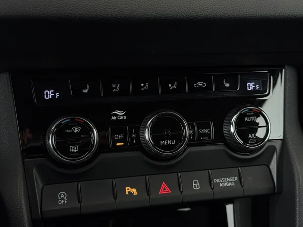 SKODA Karoq (2021) — foto 17 van 26