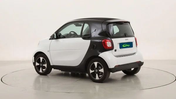 Smart Fortwo Coupe EQ (2022) — foto 17 van 23