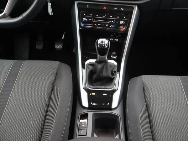 VOLKSWAGEN T-Roc (2023) — foto 22 van 23