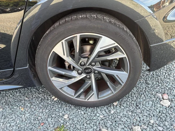 AUDI A3 Allstreet PHEV (2025) — foto 16 van 24