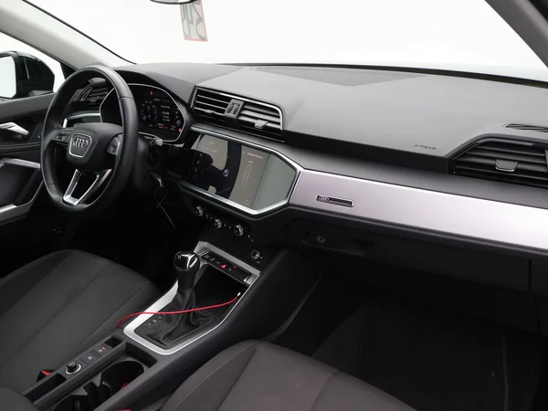 AUDI Q3 PHEV (2023) — foto 21 van 27