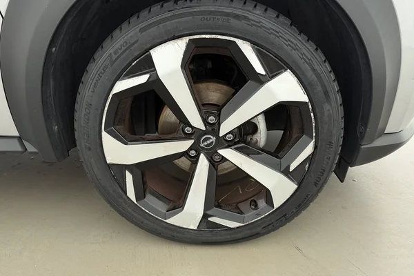 Nissan Juke HEV (2022) — foto 13 van 21