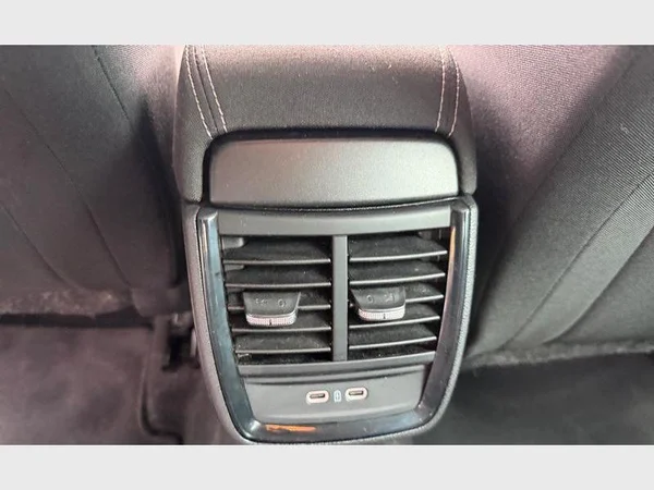 Skoda Kamiq (2023) — foto 22 van 29