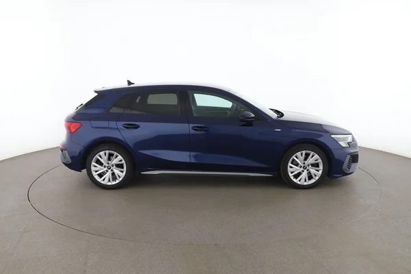 Audi A3 (2021) — foto 13 van 16