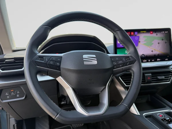 SEAT Leon ST (2024) — foto 3 van 24