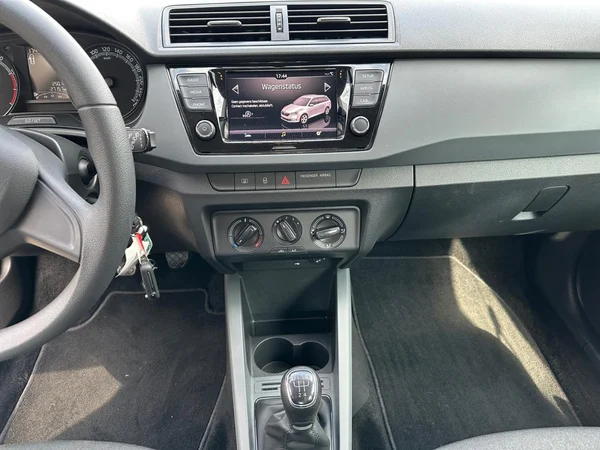SKODA Fabia SW (2020) — foto 3 van 18