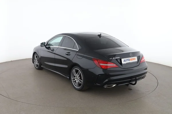 Mercedes-Benz CLA-Klasse (2019) — foto 10 van 16