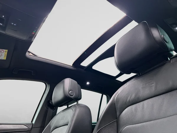 VOLKSWAGEN Tiguan (2023) — foto 3 van 20