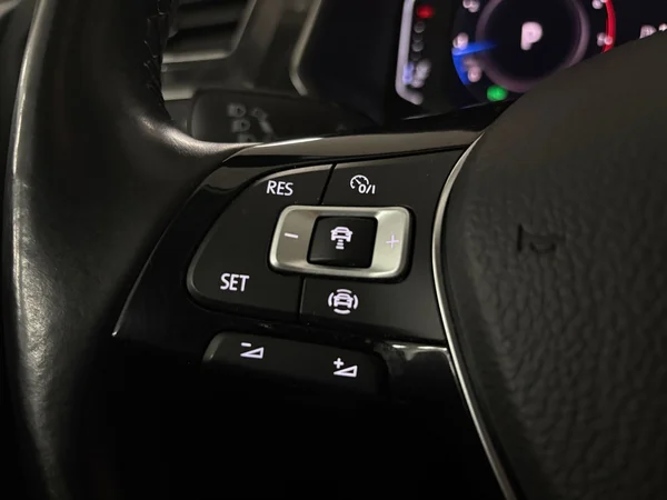 VOLKSWAGEN Tiguan Allspace (2019) — foto 2 van 16