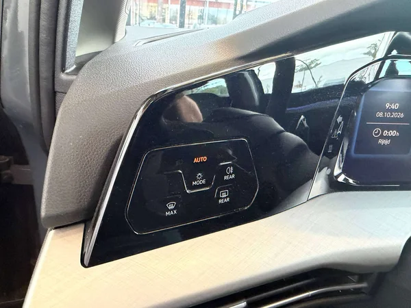 Volkswagen Golf (2025) — foto 16 van 23