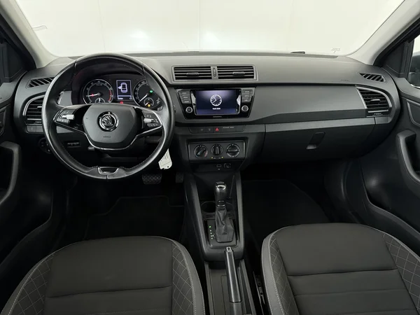 SKODA Fabia (2021) — foto 23 van 23
