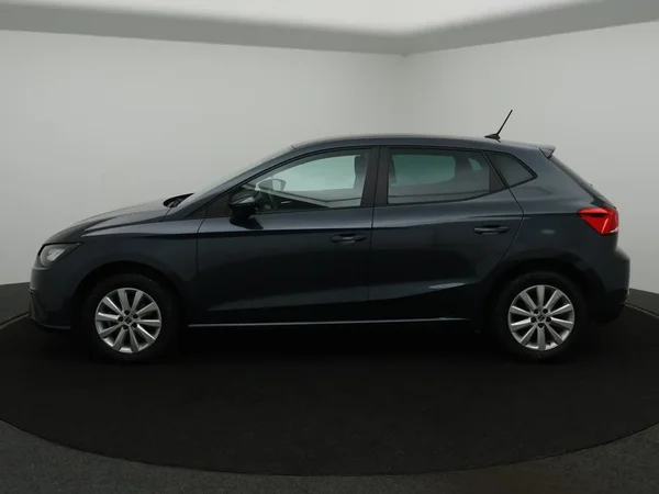 SEAT Ibiza (2023) — foto 2 van 29