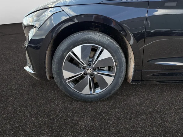 SKODA Enyaq Coupé (2025) — foto 7 van 15