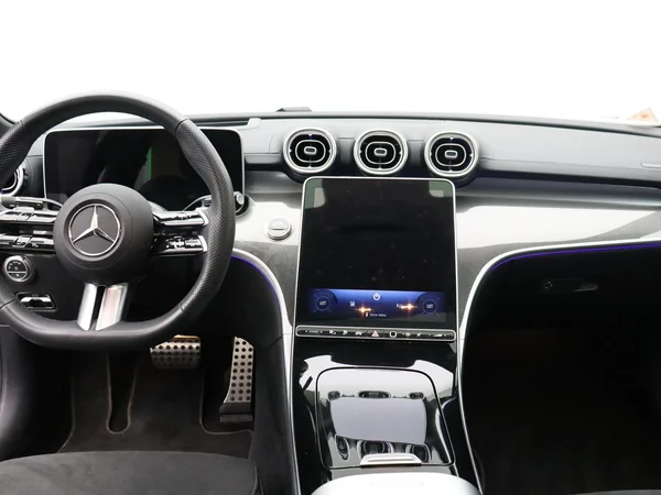 Mercedes-Benz C-Klasse (2025) — foto 11 van 25