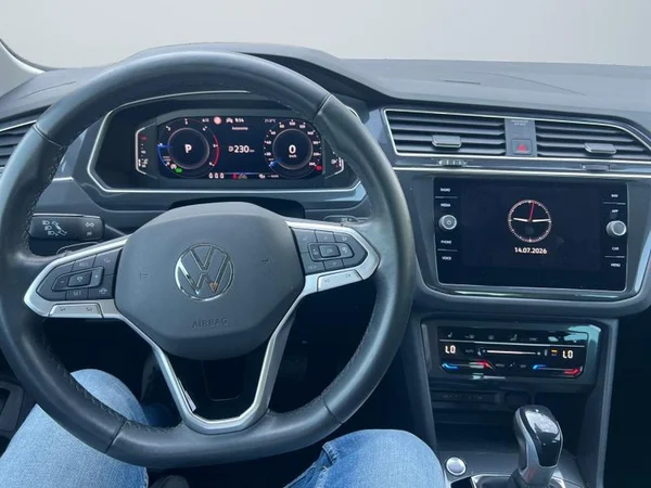 VOLKSWAGEN Tiguan Dsl (2022) — foto 2 van 28