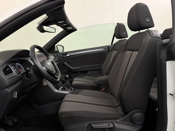 VOLKSWAGEN T-Roc Cabrio (2021) — foto 2 van 29