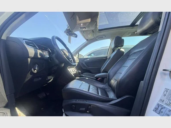 Volkswagen Tiguan (2019) — foto 10 van 24