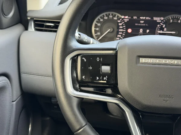 Land Rover Discovery Sport (2021) — foto 7 van 25