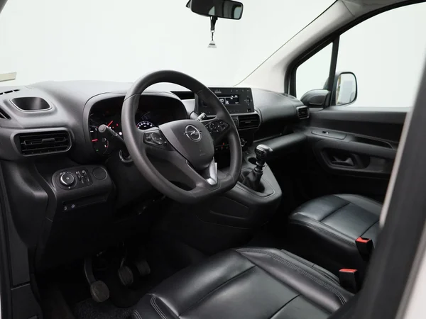 Opel Combo Life (2022) — foto 18 van 35