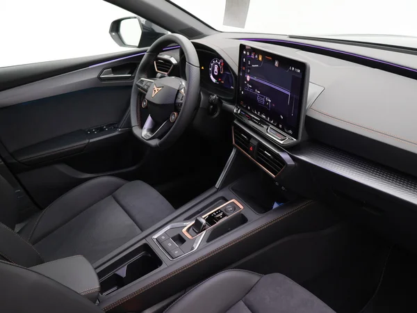 CUPRA Leon (2025) — foto 17 van 23