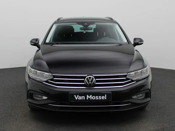 Volkswagen Passat (2023) — foto 23 van 42