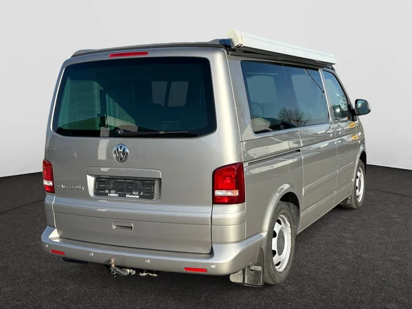 VOLKSWAGEN Transporter T5 Caravelle Swb (2011) — foto 17 van 21
