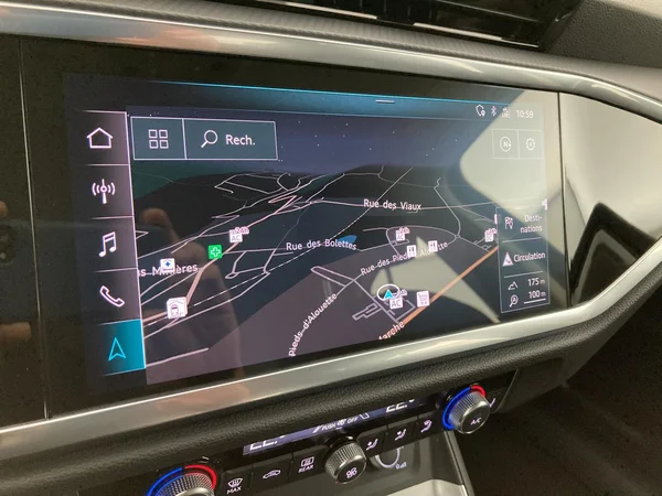 AUDI Q3 (2020) — foto 14 van 36