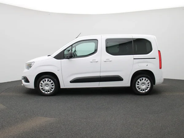 Opel Combo (2023) — foto 33 van 38