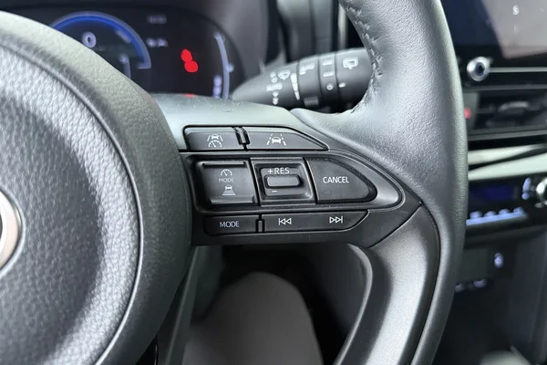 Toyota Yaris Cross Hybrid (HEV) (2025) — foto 7 van 18